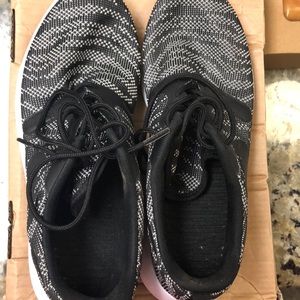 Nike Roche Run Jacquard Shoes